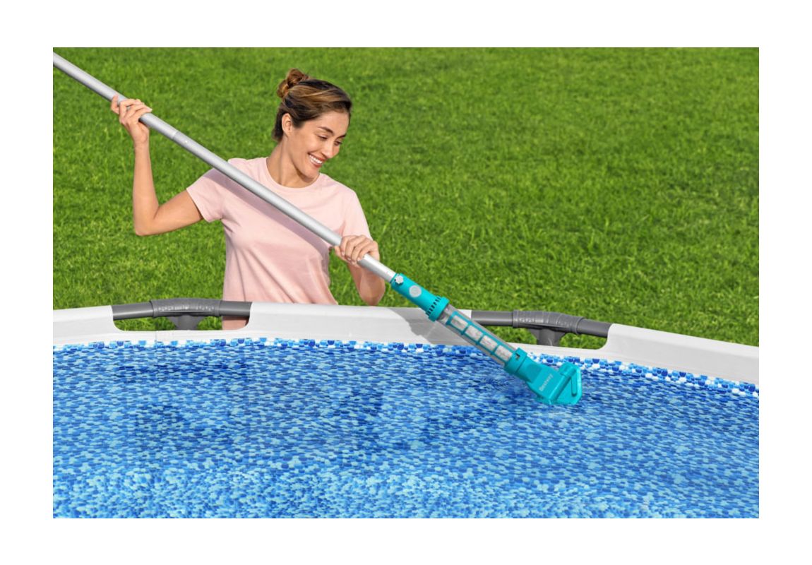Flowclear polnilni sesalnik za bazen AquaSurge™ 