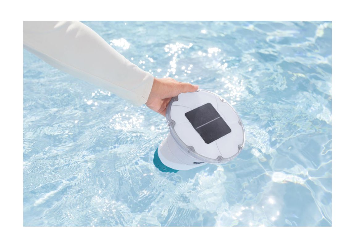 SolarGlow dozirni plovec za kemikalije z LED svetilko