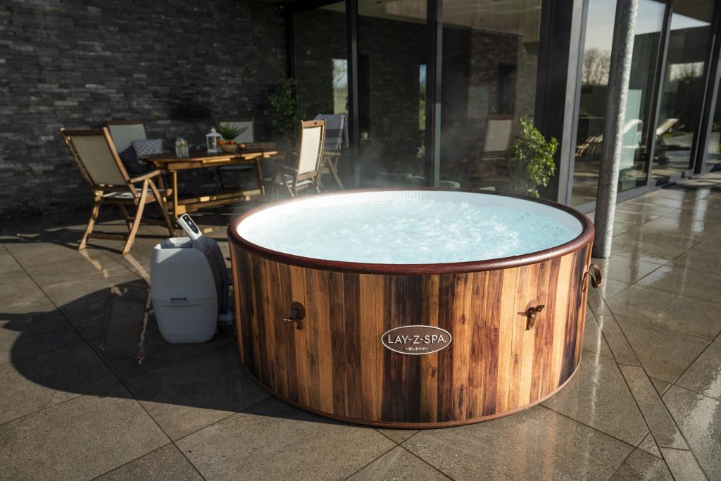 Lay-Z Spa masažni bazen Helsinki